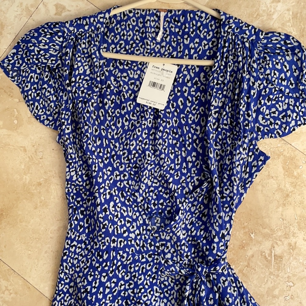 GORGEOUS JESS WRAP MAXI DRESS IN MIDNIGHT COMBO - Picture 6 of 10